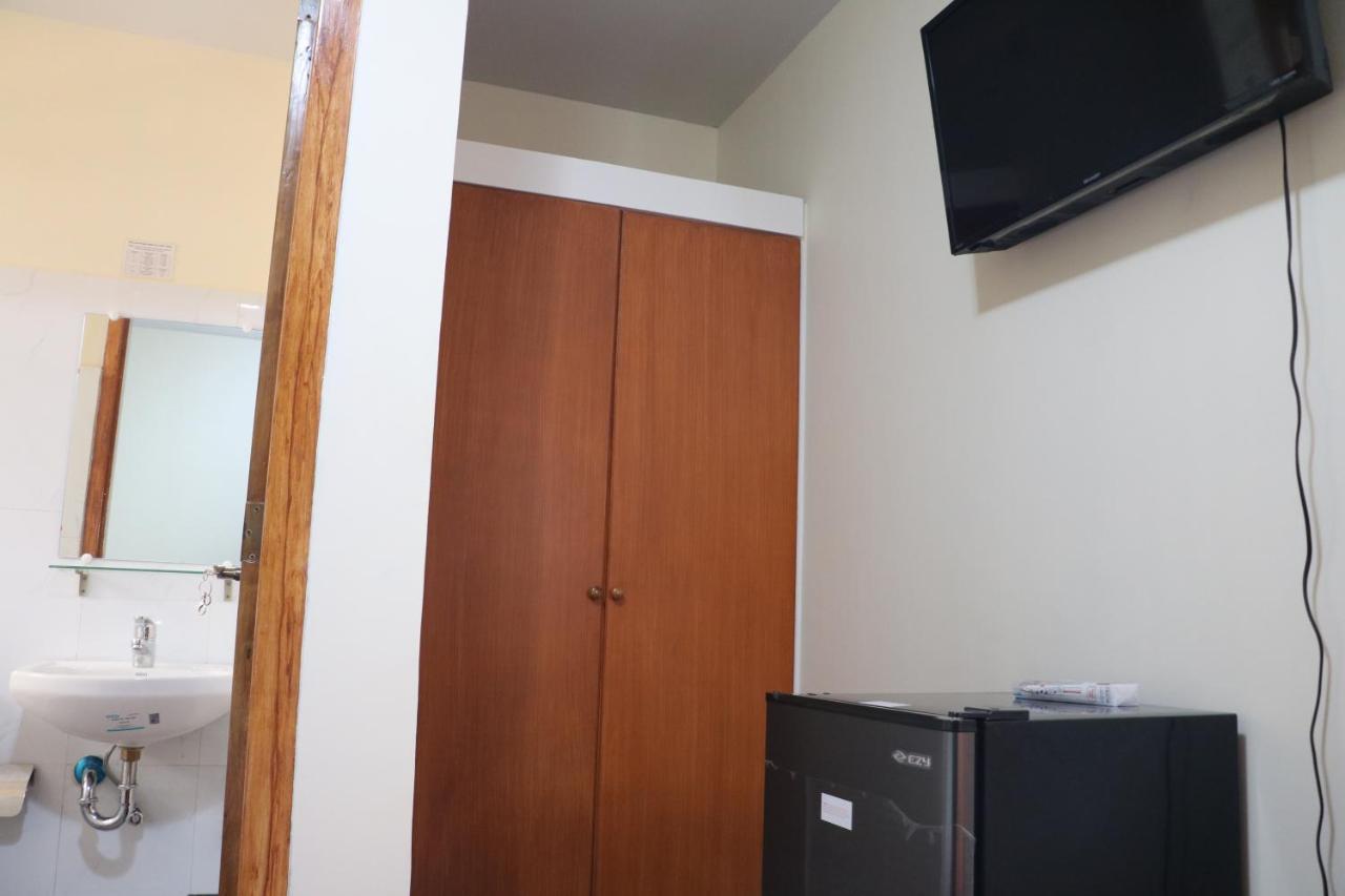 Anicia Guesthouse Rooms Paranaque City Exterior foto